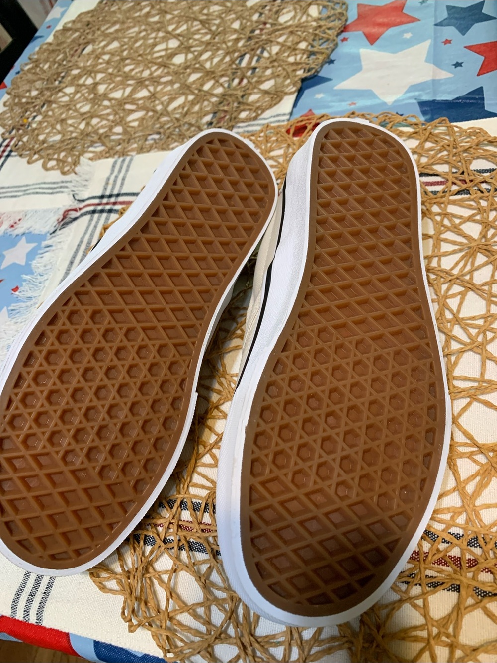 Vans Alice In Wonderland Slip On Canvas Shoe - Picture 9 of 10